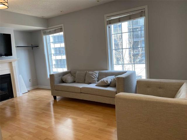 639 - 3 Everson Dr, Townhouse with 2 bedrooms, 2 bathrooms and 1 parking in Toronto ON | Image 8
