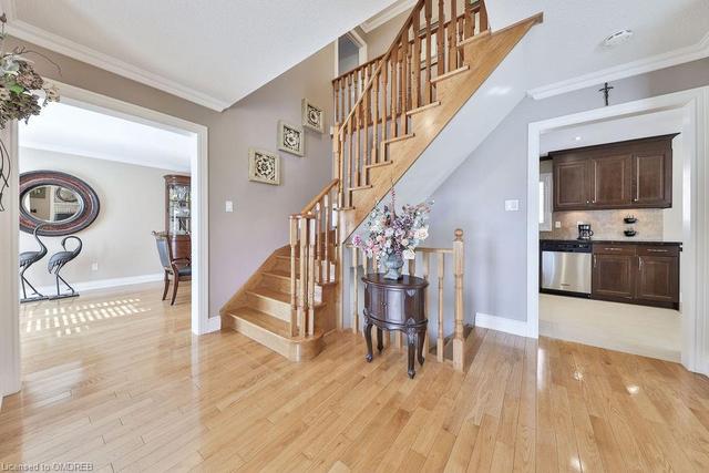4617 Crosscreek Court, House detached with 5 bedrooms, 3 bathrooms and 4 parking in Mississauga ON | Image 7