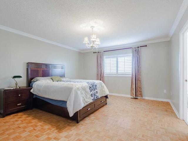5387 Red Brush Dr, House detached with 3 bedrooms, 4 bathrooms and 6 parking in Mississauga ON | Image 5