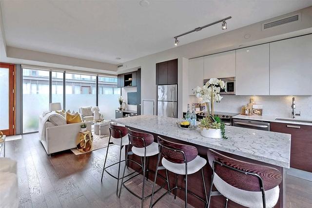 th 410 - 1815 Yonge St, Townhouse with 2 bedrooms, 2 bathrooms and 1 parking in Toronto ON | Image 2
