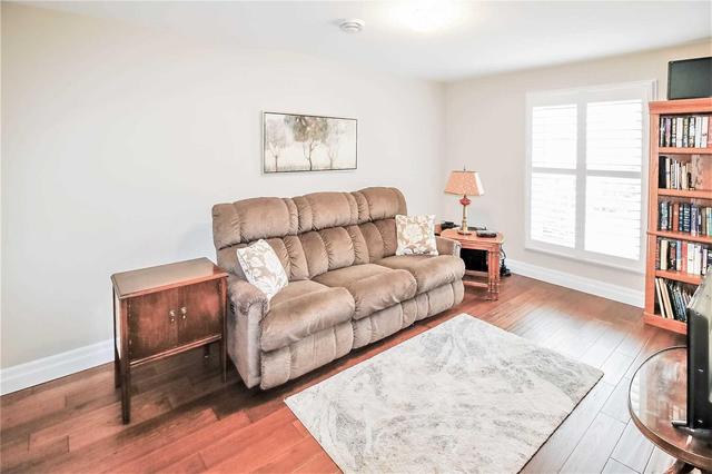 8 - 2056 Brant St, Townhouse with 3 bedrooms, 3 bathrooms and 1 parking in Burlington ON | Image 9