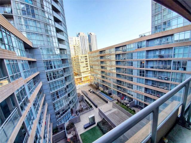 939 - 151 Dan Leckie Way, Condo with 2 bedrooms, 2 bathrooms and 1 parking in Toronto ON | Image 2