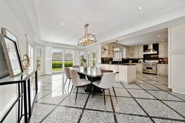 16 Noble St, House detached with 5 bedrooms, 6 bathrooms and 15 parking in Markham ON | Image 2