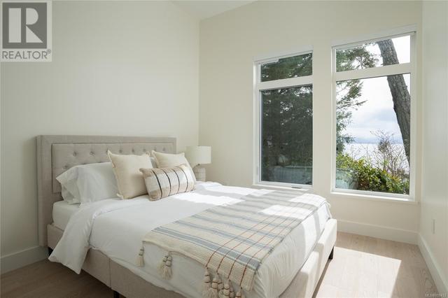 7510 Ocean Park Pl, House detached with 3 bedrooms, 4 bathrooms and 6 parking in Sooke BC | Image 31