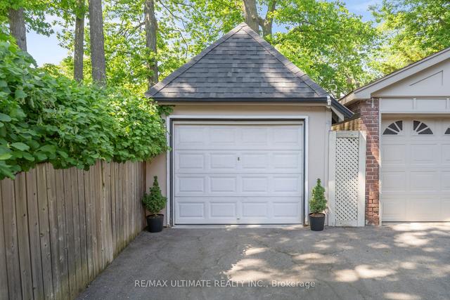 158 Glenrose Ave, House detached with 3 bedrooms, 3 bathrooms and 1 parking in Toronto ON | Image 31