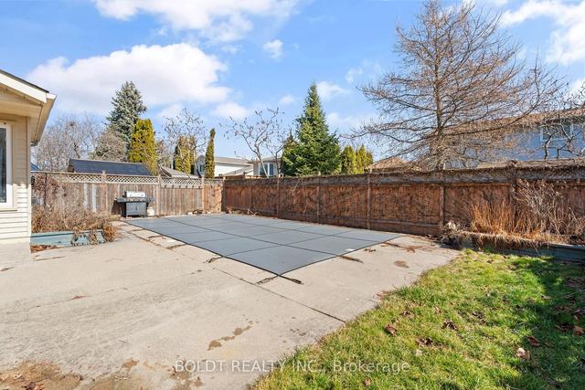66 Courtleigh Rd, House detached with 3 bedrooms, 3 bathrooms and 4 parking in St. Catharines ON | Image 33