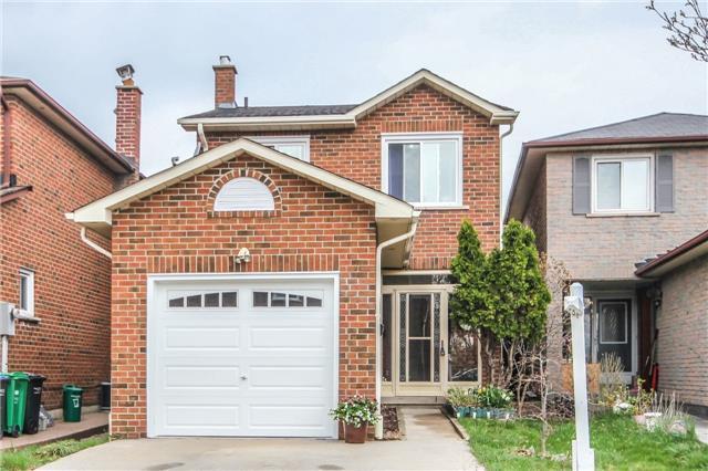 1001 Lucerne Cres, House attached with 3 bedrooms, 2 bathrooms and 2 parking in Mississauga ON | Image 1
