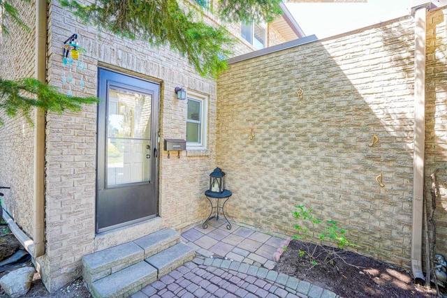 69 - 405 Hyacinthe Blvd N, Townhouse with 3 bedrooms, 2 bathrooms and 2 parking in Mississauga ON | Image 23