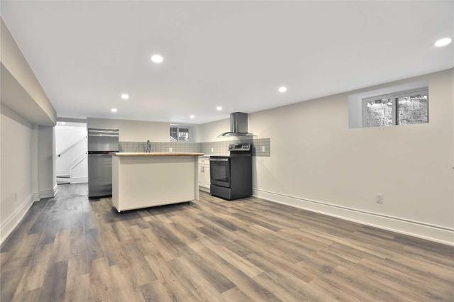 233 Mcroberts Ave, House semidetached with 3 bedrooms, 3 bathrooms and 1 parking in Toronto ON | Image 14