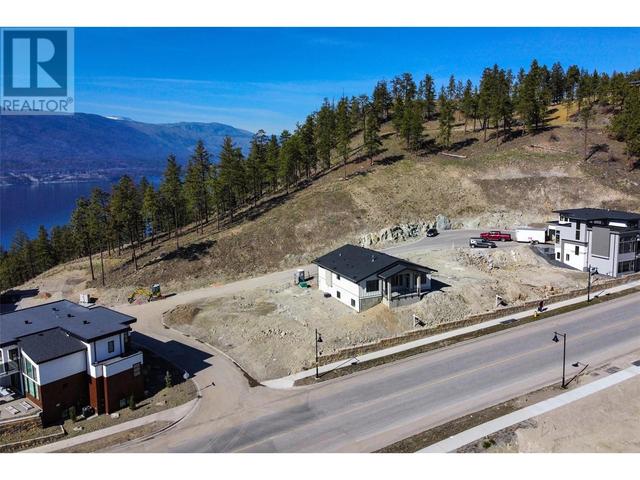 3438 Hilltown Close, House detached with 3 bedrooms, 3 bathrooms and 4 parking in Kelowna BC | Image 40