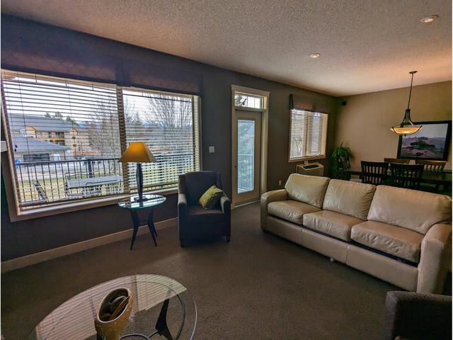 521 - 500 Bighorn Boulevard, Condo with 3 bedrooms, 2 bathrooms and null parking in Radium Hot Springs BC | Image 21