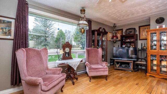 234833 Concession 2 Wgr, House detached with 2 bedrooms, 1 bathrooms and 8 parking in West Grey ON | Image 9