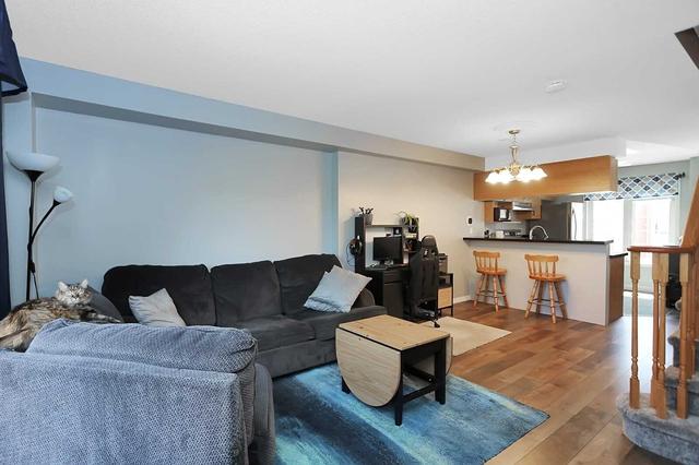 6 - 1635 Pickering Pkwy, Townhouse with 2 bedrooms, 1 bathrooms and 2 parking in Pickering ON | Image 3