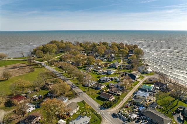 1054 Lakeshore Rd, House detached with 2 bedrooms, 1 bathrooms and 2 parking in Haldimand County ON | Image 26