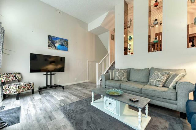204 Queenston Heights Se, Home with 3 bedrooms, 1 bathrooms and 1 parking in Calgary AB | Image 7