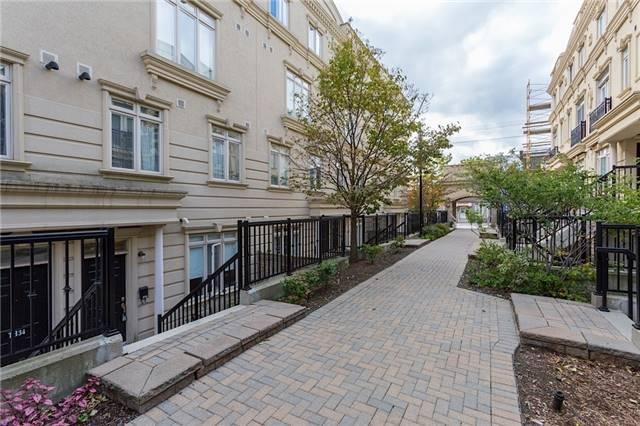 th33 - 80 Carr St, Townhouse with 1 bedrooms, 1 bathrooms and 1 parking in Toronto ON | Image 1