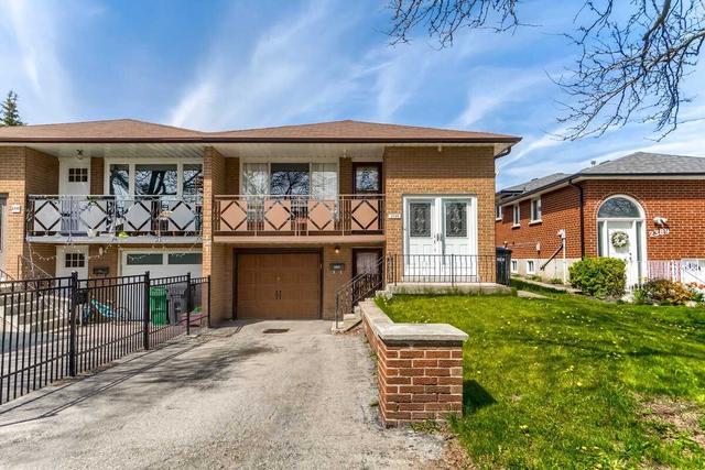 2393 Cashmere Ave, House semidetached with 3 bedrooms, 2 bathrooms and 3 parking in Mississauga ON | Card Image