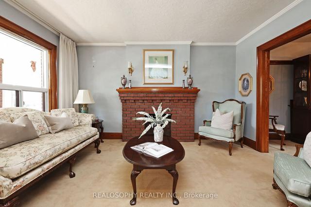 1 Slade Ave, House detached with 4 bedrooms, 2 bathrooms and 1 parking in Toronto ON | Image 30