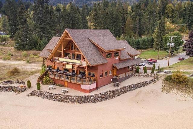 7924 Balfour Wharf Road, House detached with 2 bedrooms, 2 bathrooms and null parking in Central Kootenay E BC | Image 3