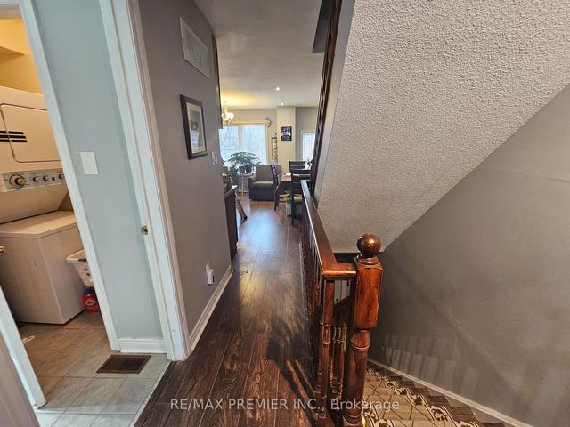 175 Rankin Cres, House semidetached with 4 bedrooms, 5 bathrooms and 1 parking in Toronto ON | Image 5