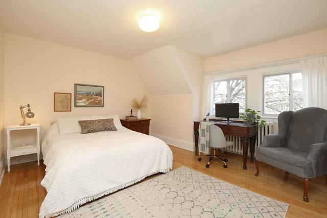 24 Falcon St, House semidetached with 5 bedrooms, 3 bathrooms and 5 parking in Toronto ON | Image 14