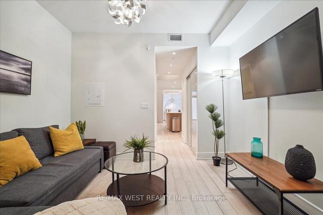 14 - 30 Nelson St, Townhouse with 2 bedrooms, 3 bathrooms and 2 parking in Toronto ON | Image 26