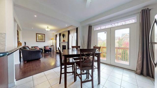 404 Nairn Circ, House detached with 4 bedrooms, 3 bathrooms and 4 parking in Milton ON | Image 9