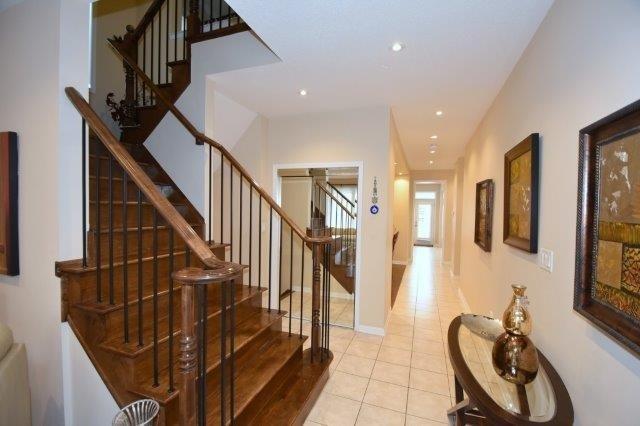 1012 Kelman Crt, House detached with 4 bedrooms, 3 bathrooms and 4 parking in Milton ON | Image 10
