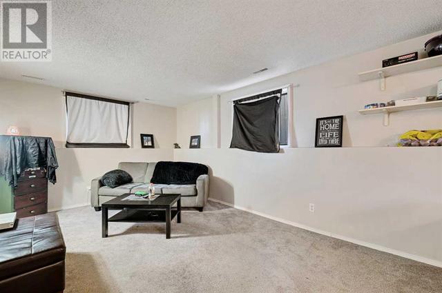 5220 19 Avenue Nw, House detached with 4 bedrooms, 2 bathrooms and 5 parking in Calgary AB | Image 22