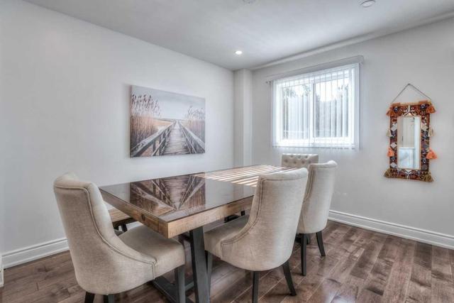 Upper - 29 Constellation Cres, House detached with 3 bedrooms, 3 bathrooms and 2 parking in Richmond Hill ON | Image 12