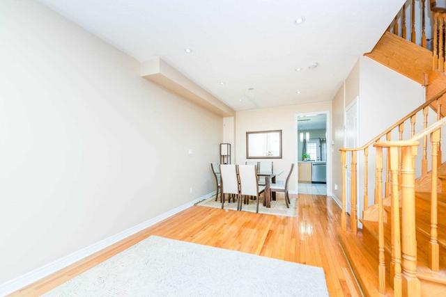 5481 Festival Dr, House semidetached with 3 bedrooms, 4 bathrooms and 2 parking in Mississauga ON | Image 4