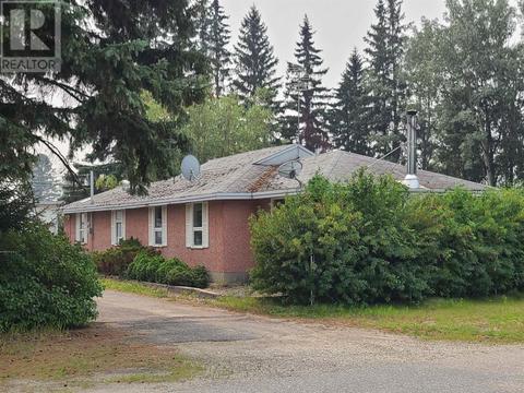 1275 4th Avenue, House detached with 3 bedrooms, 1 bathrooms and null parking in Valemount BC | Card Image