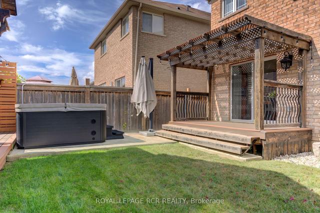 12 Bolster Rd, House detached with 4 bedrooms, 3 bathrooms and 4 parking in Brantford ON | Image 20