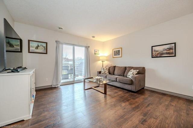 212 - 345 Briarmeadow Drive, House attached with 2 bedrooms, 2 bathrooms and 1 parking in Kitchener ON | Image 3