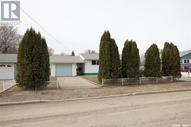 307 6th Avenue E, House detached with 2 bedrooms, 1 bathrooms and null parking in Watrous SK | Image 4