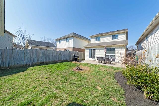 12 Jennifer Cres, House detached with 3 bedrooms, 3 bathrooms and 3 parking in St. Catharines ON | Image 33