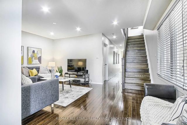 165 Meadowhawk Tr, House semidetached with 4 bedrooms, 3 bathrooms and 3 parking in Bradford West Gwillimbury ON | Image 27