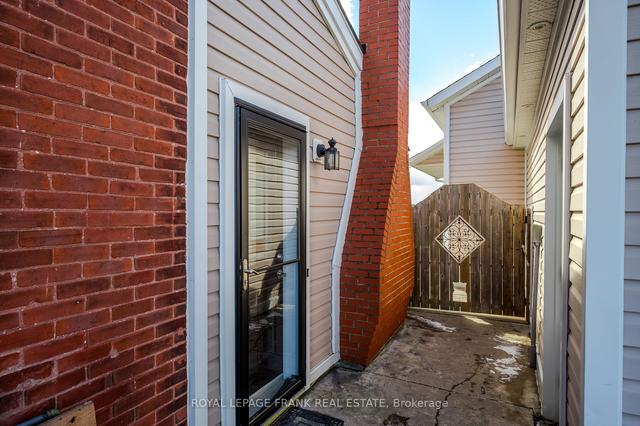 1141 High St, House detached with 3 bedrooms, 3 bathrooms and 10 parking in Peterborough ON | Image 32