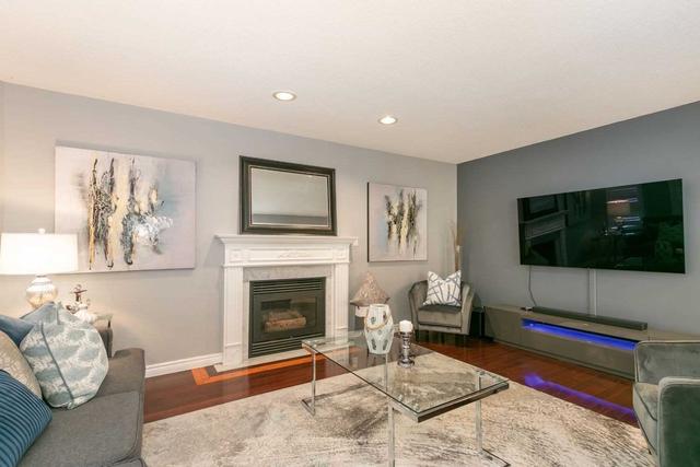 111 Whitburn St, House detached with 4 bedrooms, 4 bathrooms and 4 parking in Whitby ON | Image 8