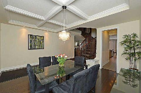 118 Forbes Terr, House detached with 4 bedrooms, 4 bathrooms and 3 parking in Milton ON | Image 2