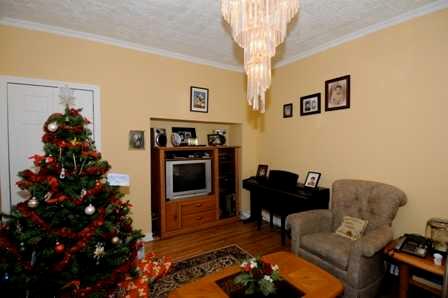 363 Silverthorn Ave, House detached with 2 bedrooms, 2 bathrooms and null parking in Toronto ON | Image 2