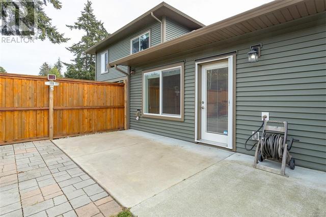 650 Strandlund Ave, House detached with 2 bedrooms, 2 bathrooms and 3 parking in Langford BC | Image 22