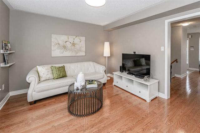1354 Pepperbush Pl, House detached with 3 bedrooms, 3 bathrooms and 3 parking in Oakville ON | Image 3