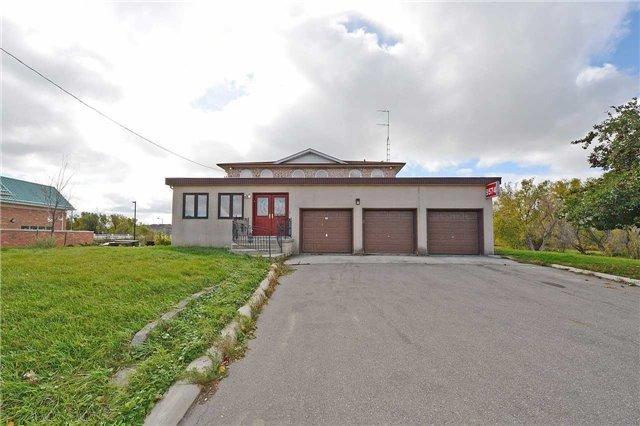 9574 The Gore Rd, House detached with 4 bedrooms, 4 bathrooms and 25 parking in Brampton ON | Image 2