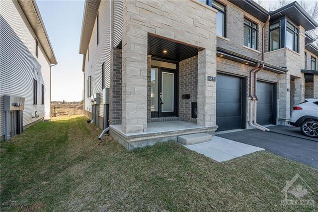 87 Canvasback Ridge, Townhouse with 3 bedrooms, 3 bathrooms and 2 parking in Ottawa ON | Image 2