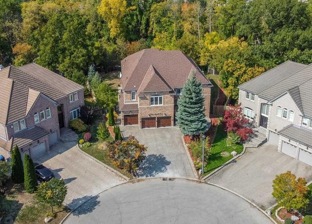 5403 Roanoke Crt, House detached with 6 bedrooms, 4 bathrooms and 12 parking in Mississauga ON | Image 1