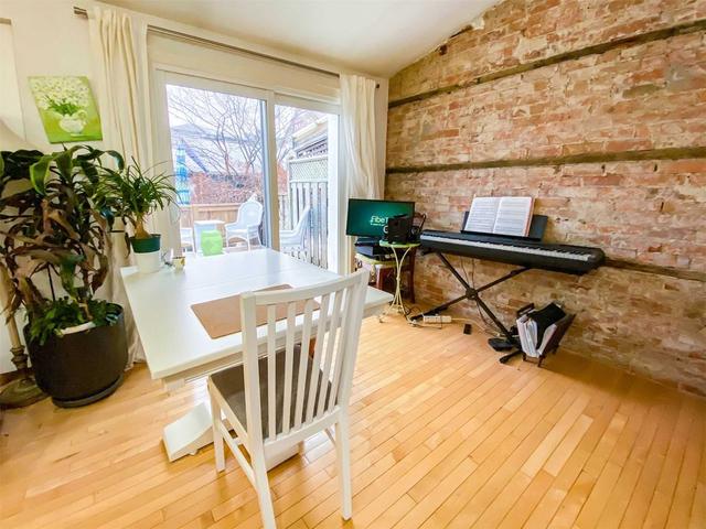 main - 122 Crawford St, House semidetached with 1 bedrooms, 1 bathrooms and 0 parking in Toronto ON | Image 17