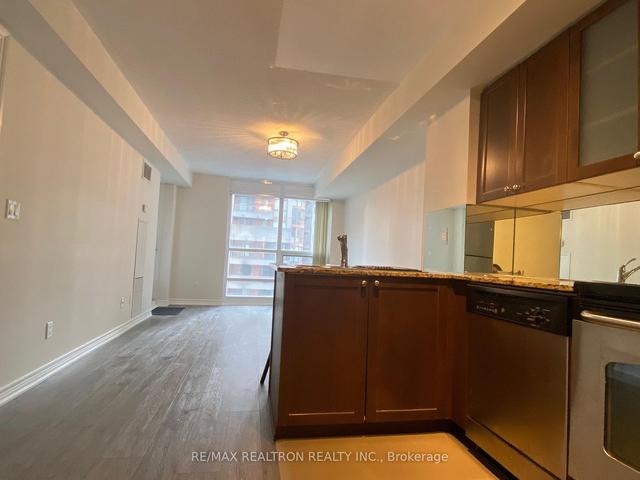 610 - 761 Bay St, Condo with 1 bedrooms, 2 bathrooms and 1 parking in Toronto ON | Image 7