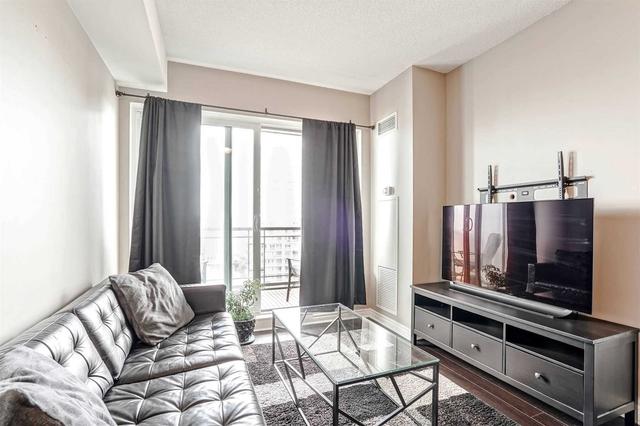 1304 - 385 Prince Of Wales Dr, Condo with 1 bedrooms, 2 bathrooms and 2 parking in Mississauga ON | Image 3
