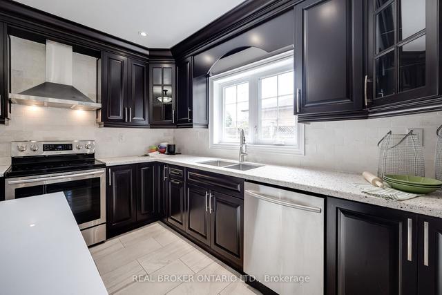88 North Edgely Ave, House detached with 3 bedrooms, 2 bathrooms and 3 parking in Toronto ON | Image 5